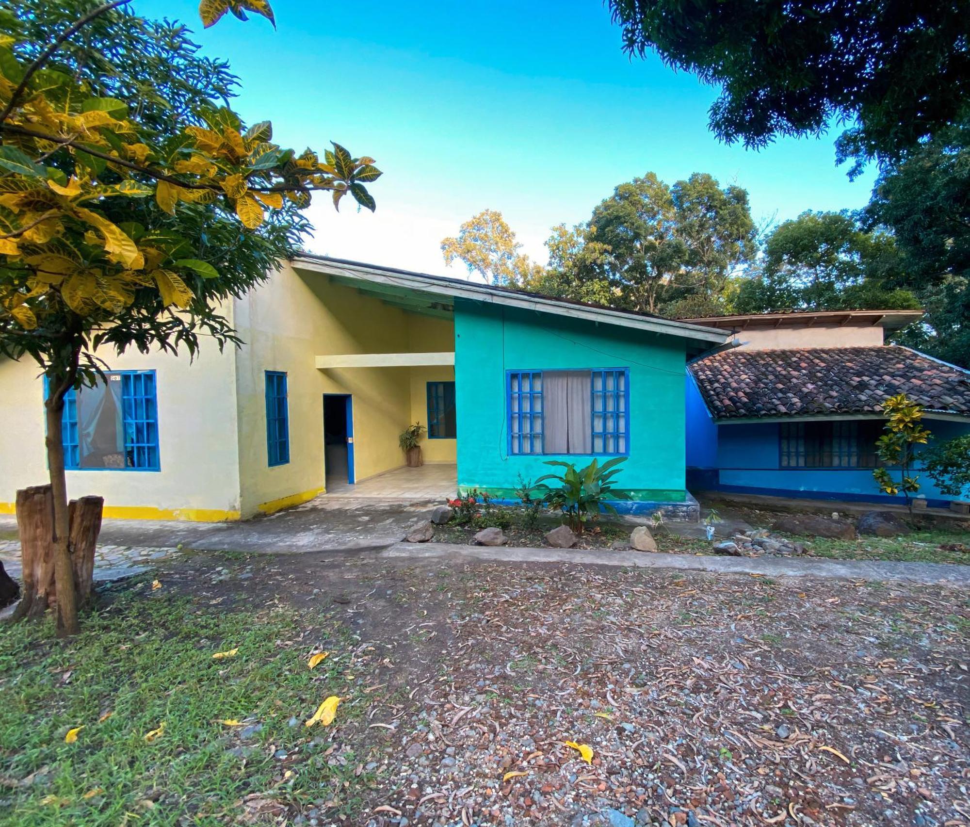 Hostal Juan Lindo San Pedro Sula Esterno foto